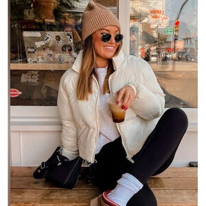 Fabletics cream color Puffer Wander Cropped Womens Jacket Size XXL NWT $99